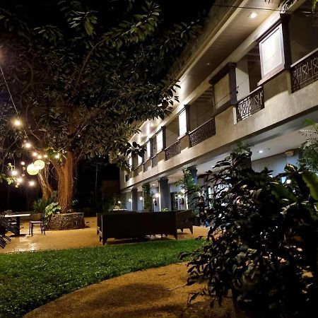 Momarco Forest Cove Tanay Buitenkant foto